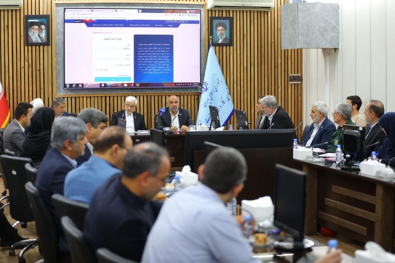 رونمایی از دو سامانه جدید رفاهی و تصویب ویزیت رایگان برای خانوارهای حمایتی