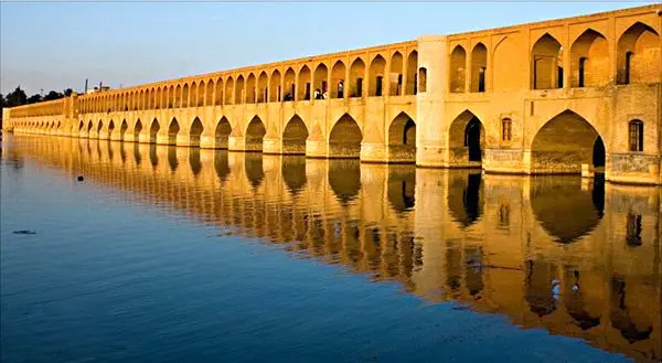 زاینده رود پر آب شد + فیلم
