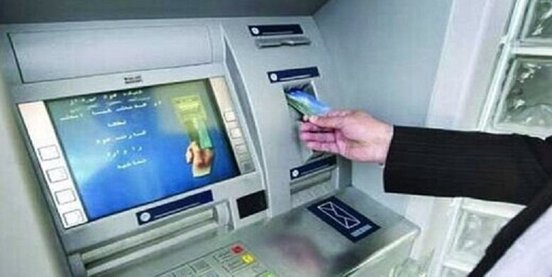 وزیر اقتصاد زمان بازگشت خدمات بانکی ۴ بانک بزرگ را اعلام کرد