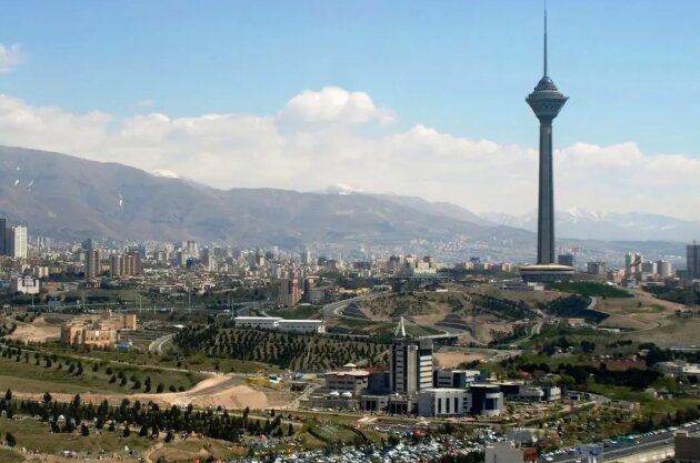شهرداری تهران: در مسیر تشییع رهبر شهید، فقط آب توزیع خواهد شد