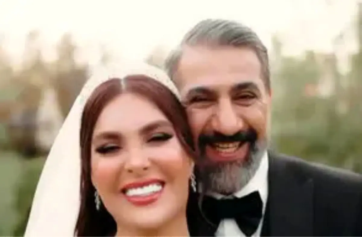 محمد نادری و همسر زیبایش در مراسم اکران سریال محمد نادری و همسر زیبایش در مراسم اکران سریال