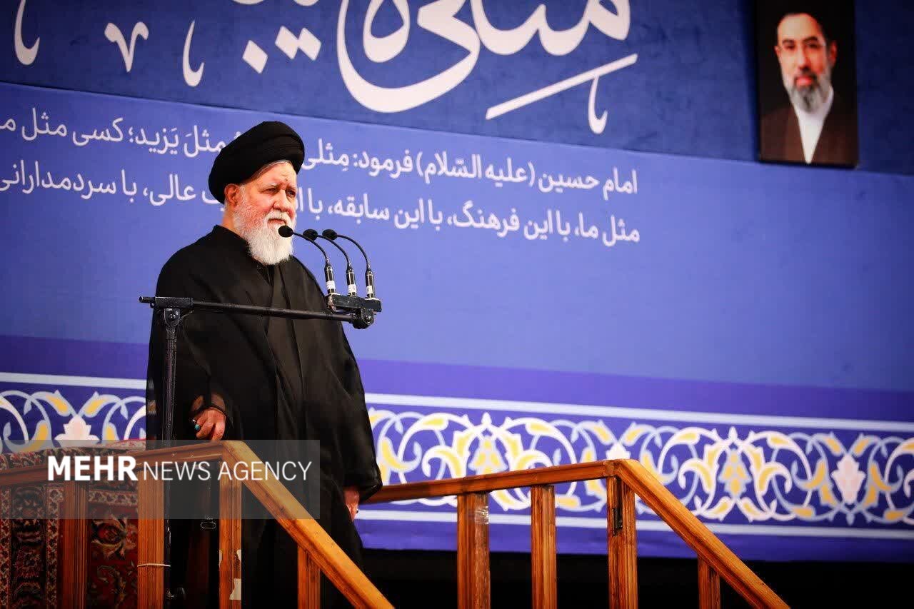 مسئولان نقاط ضعف دشمن را برجسته کنند مسئولان نقاط ضعف دشمن را برجسته کنند