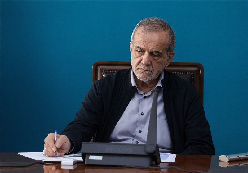 توئیت معناداری که پزشکیان در روز عاشورا منتشر کرد توئیت معناداری که پزشکیان در روز عاشورا منتشر کرد