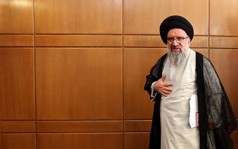 پس لرزه اظهارات احمد خاتمی درباره سید محمد خاتمی/ کروبی گفته بود تاریخچه همه فعالان سیاسی پیش از انقلاب خاصه روحانیون را می دانم ولی… پس لرزه اظهارات احمد خاتمی درباره سید محمد خاتمی/ کروبی گفته بود تاریخچه همه فعالان سیاسی پیش از انقلاب خاصه روحانیون را می دانم ولی…