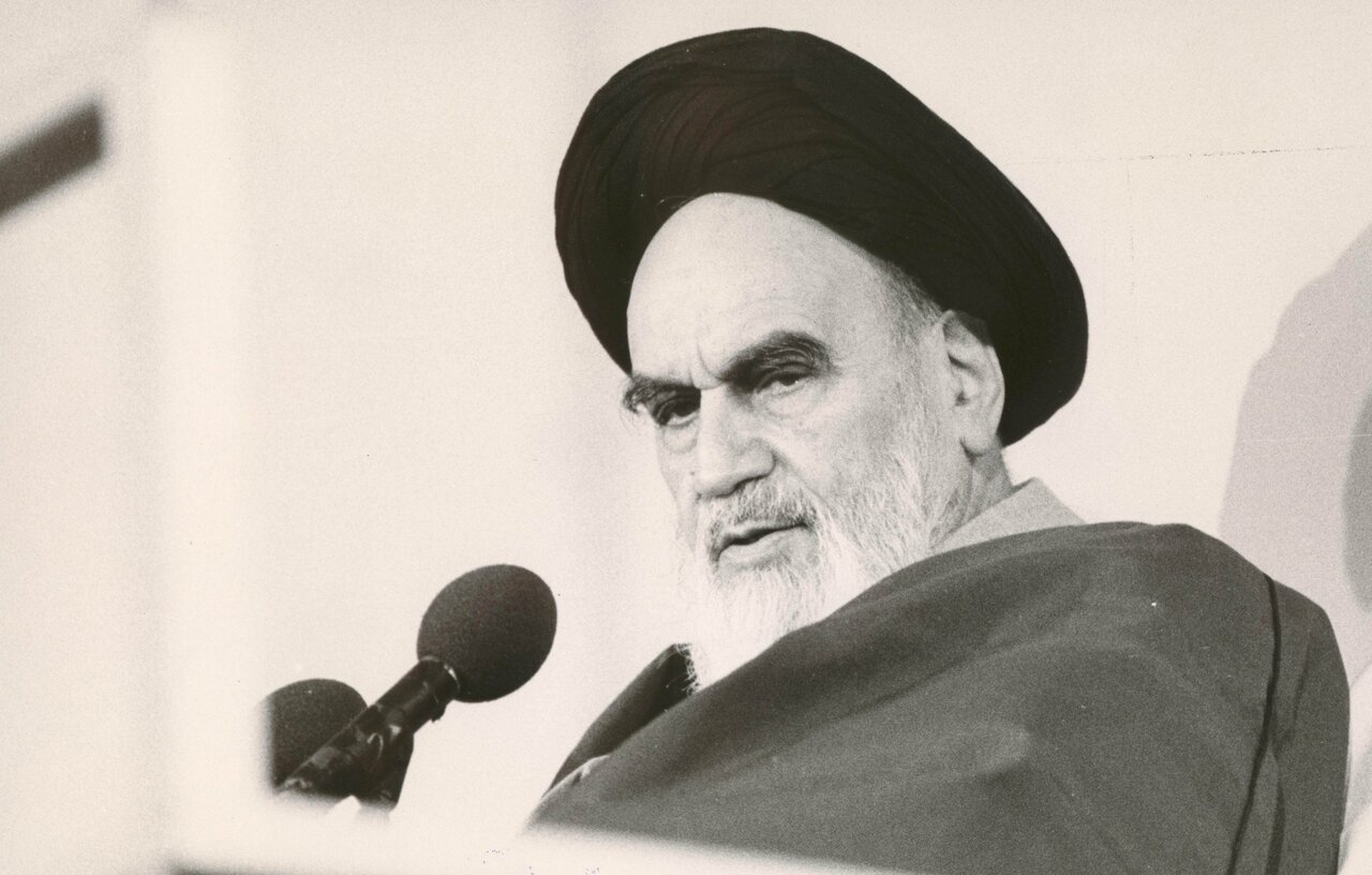 چرا امام خمینی فقط ظرف دوهفته ایده تداوم جنگ را به پذیرش قطعنامه تغییر داد؟ چرا امام خمینی فقط ظرف دوهفته ایده تداوم جنگ را به پذیرش قطعنامه تغییر داد؟