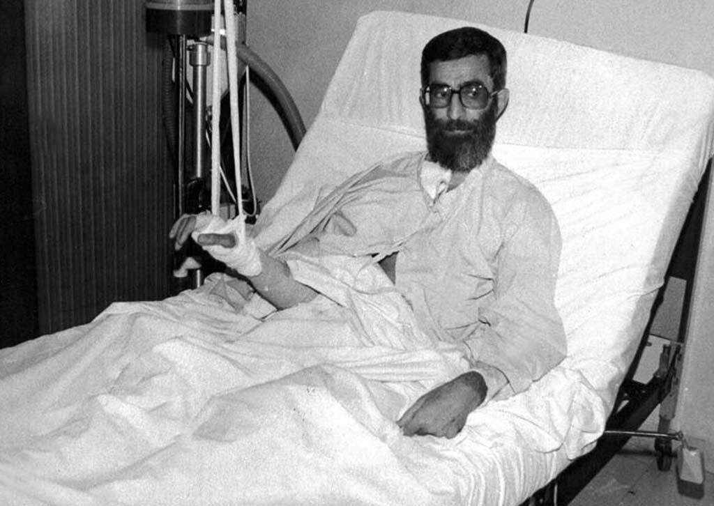 از روحانی مبارز تحت تعقیب تا معمار نظام نوپا؛ وقتی زخم ترور بر تن صدای انقلاب نشست از روحانی مبارز تحت تعقیب تا معمار نظام نوپا؛ وقتی زخم ترور بر تن صدای انقلاب نشست