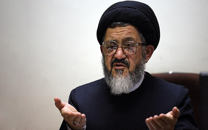 اکرمی: رهبر شهید مصداق العالم بزمانه بودند اکرمی: رهبر شهید مصداق العالم بزمانه بودند