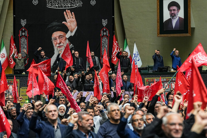 جزئیات جلسه وبیناری و علنی امروز مجلس/ انتقاد تند سلمان اسحاقی از جلسه مجازی / طرح تنگه هرمز به کجا رسید؟/ دستور کار اصلی  چه بود؟