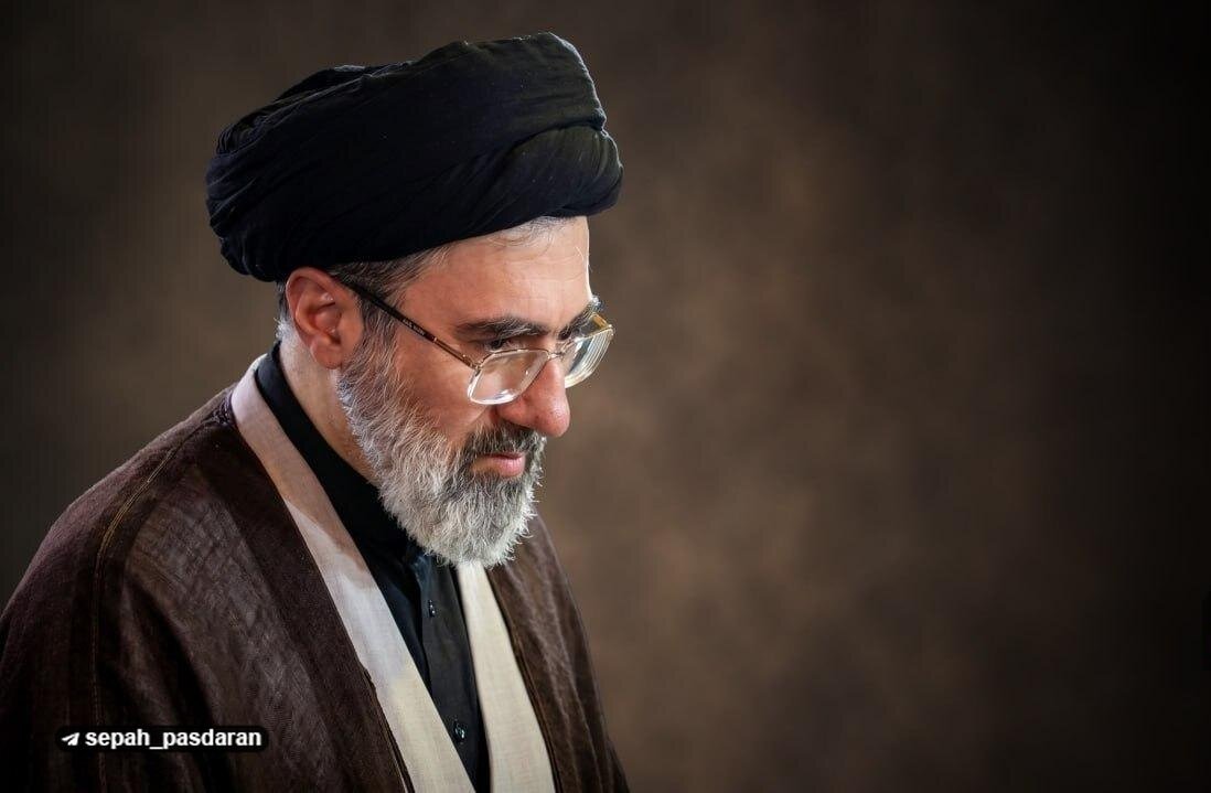 تدبیر رهبری در برابر تفاهم نامه، باعث فروپاشی روانی جامعه نشد بلکه به انتقام گیری انگیزه داد تدبیر رهبری در برابر تفاهم نامه، باعث فروپاشی روانی جامعه نشد بلکه به انتقام گیری انگیزه داد