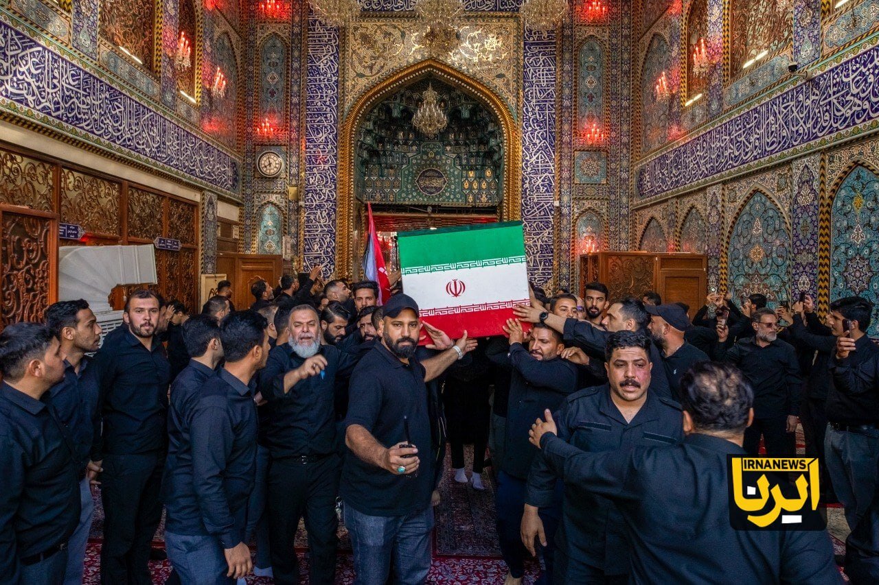 تصاویری از تشییع شهدای خانواده رهبر شهید در حرم حضرت عباس(س) تصاویری از تشییع شهدای خانواده رهبر شهید در حرم حضرت عباس(س)