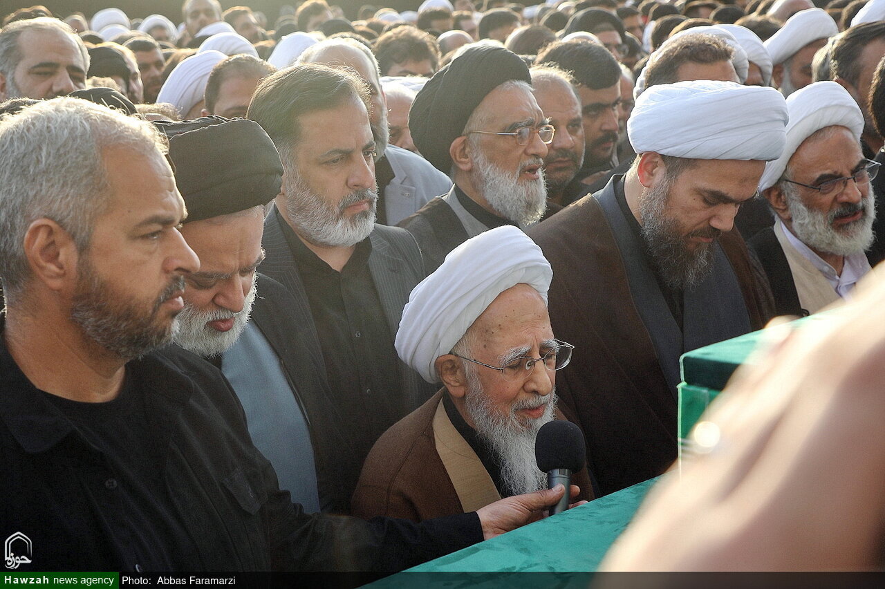 تفسیر فرزند آیت الله جوادی آملی از «نماز پدر بر پیکر رهبر شهید»؛ چرا از دو تعبیر «شهید» و «قتیل» استفاده شد؟