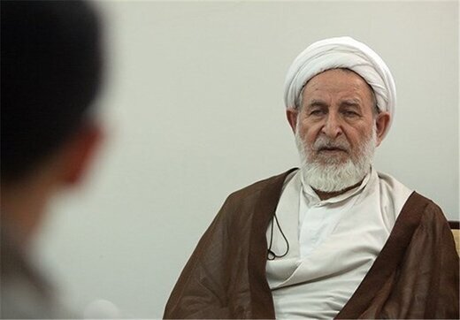 جای خالی شیخ محمد یزدی در سفر پزشکیان به قم که بگوید چرا از من اجازه نگرفتید! جای خالی شیخ محمد یزدی در سفر پزشکیان به قم که بگوید چرا از من اجازه نگرفتید!