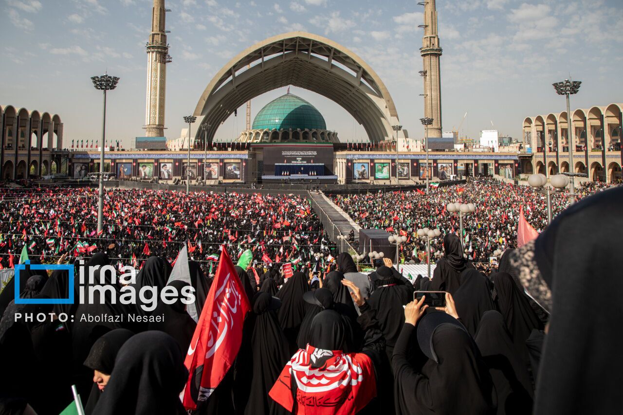 رئیس اتاق ایران: حضور در آیین وداع رهبر شهید پیام وحدت و استمرار ولایت مداری است رئیس اتاق ایران: حضور در آیین وداع رهبر شهید پیام وحدت و استمرار ولایت مداری است