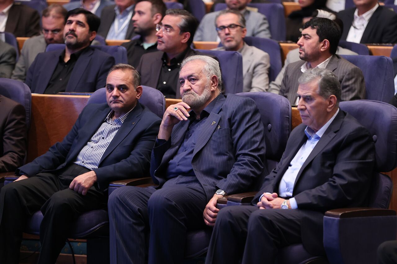 رئیس خانه صمت: ناترازی انرژی فشار مضاعفی بر تولیدکنندگان وارد کرده است رئیس خانه صمت: ناترازی انرژی فشار مضاعفی بر تولیدکنندگان وارد کرده است