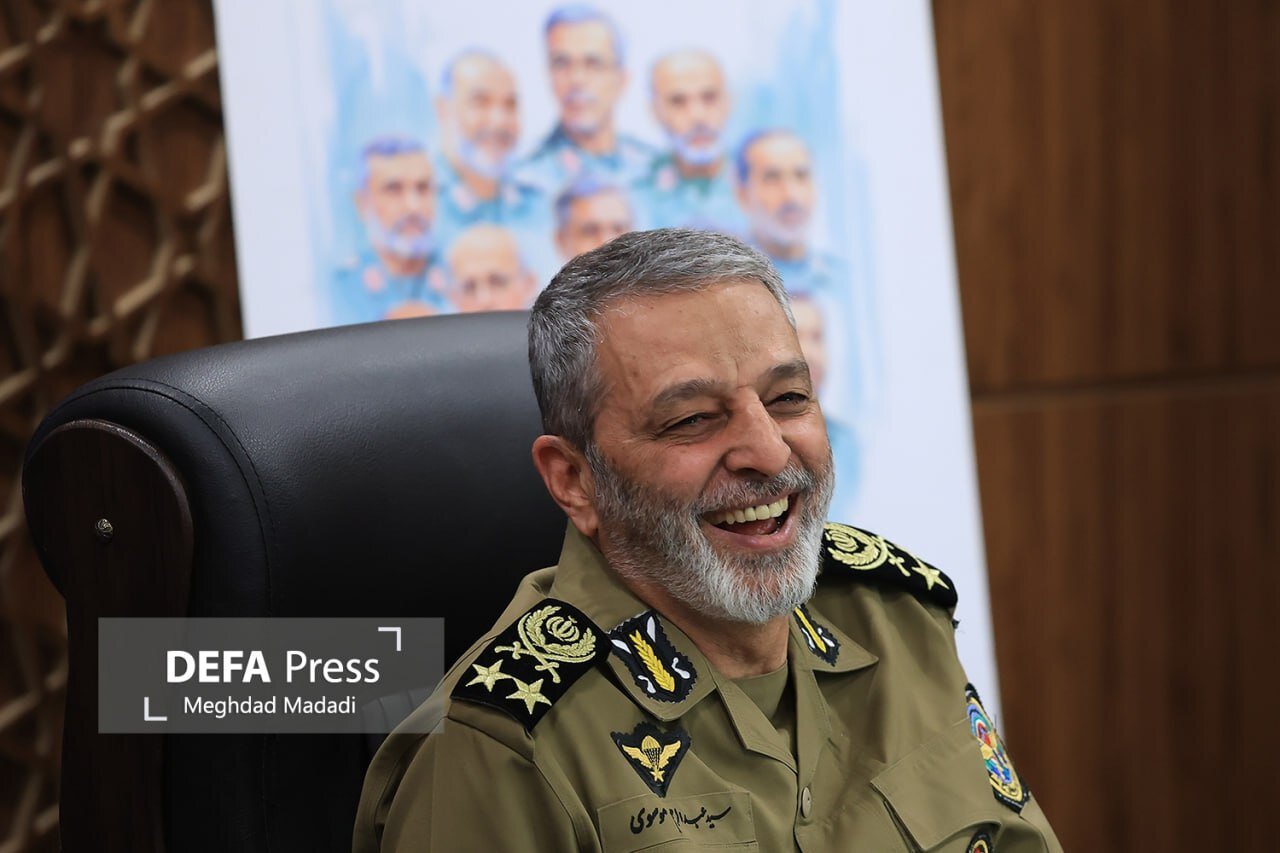سخنان منتشرنشده از آخرین دیدار سرلشکر موسوی با فرماندهان ارتش/ من مدافع ایرانم بیایید پشت من به خط بایستید/ ارتش بداند که ارتش ایران است سخنان منتشرنشده از آخرین دیدار سرلشکر موسوی با فرماندهان ارتش/ من مدافع ایرانم بیایید پشت من به خط بایستید/ ارتش بداند که ارتش ایران است