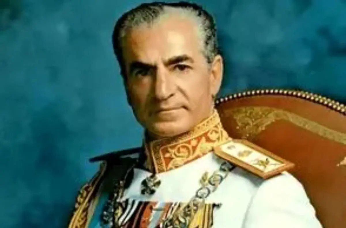 عکس دیده نشده از مراسم تشییع محمدرضا پهلوی عکس دیده نشده از مراسم تشییع محمدرضا پهلوی