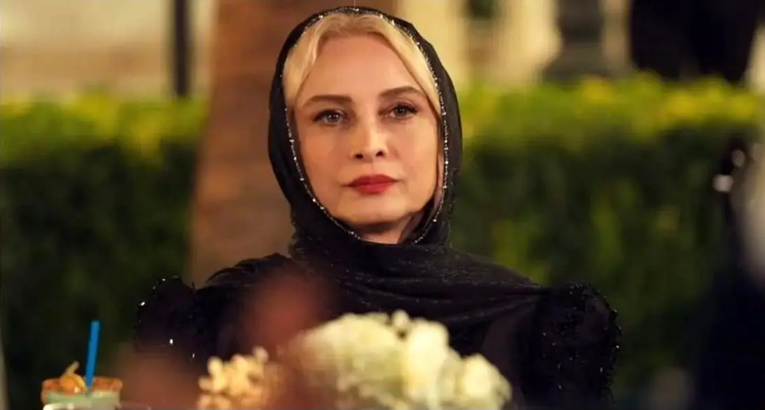 مریم کاویانی «بازیگر سریال کوری» این بار با ژست خاصش توجهها را به خود جلب کرد! مریم کاویانی «بازیگر سریال کوری» این بار با ژست خاصش توجهها را به خود جلب کرد!