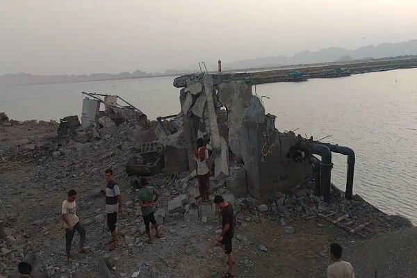 واکنش وزیر نیرو به حمله ارتش تروریستی آمریکا به آب شیرین کن جاسک واکنش وزیر نیرو به حمله ارتش تروریستی آمریکا به آب شیرین کن جاسک