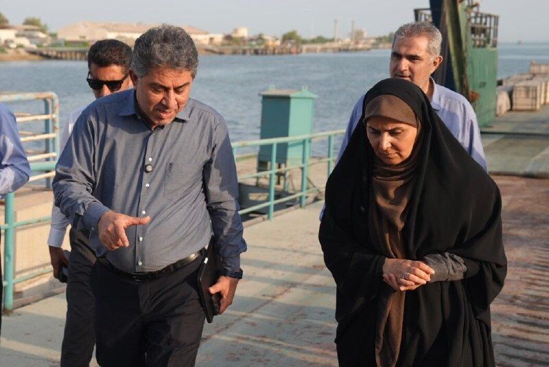 وزیر راه و شهرسازی: هیچ انسدادی در مسیرهای ریلی وجود ندارد وزیر راه و شهرسازی: هیچ انسدادی در مسیرهای ریلی وجود ندارد