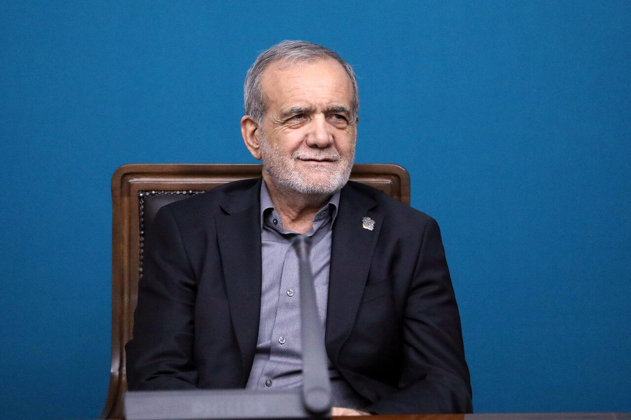 پزشکیان قهرمانی تیم ملی والیبال نشسته را تبریک گفت پزشکیان قهرمانی تیم ملی والیبال نشسته را تبریک گفت
